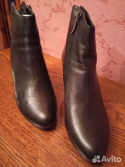 Полусапожки женские 37 размер