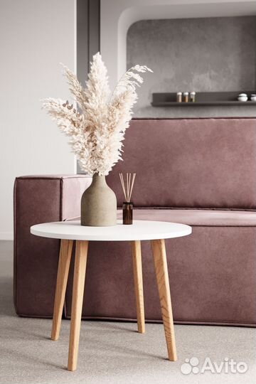 Круглый придиванный столик