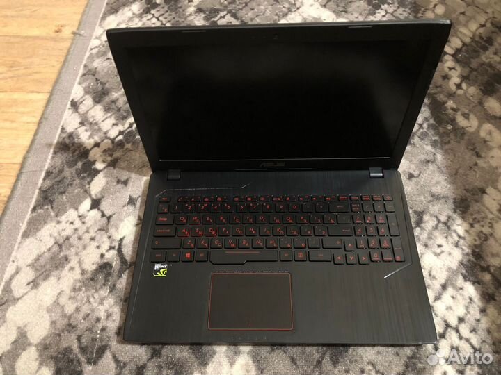 Asus FX553V