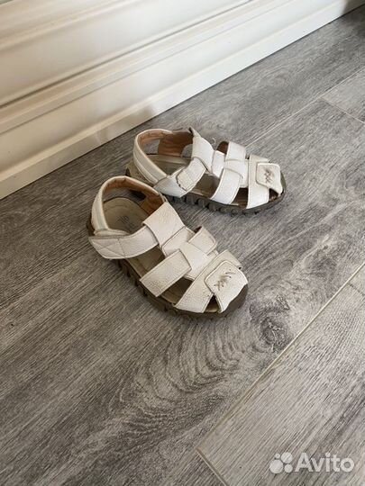 Сандали 25