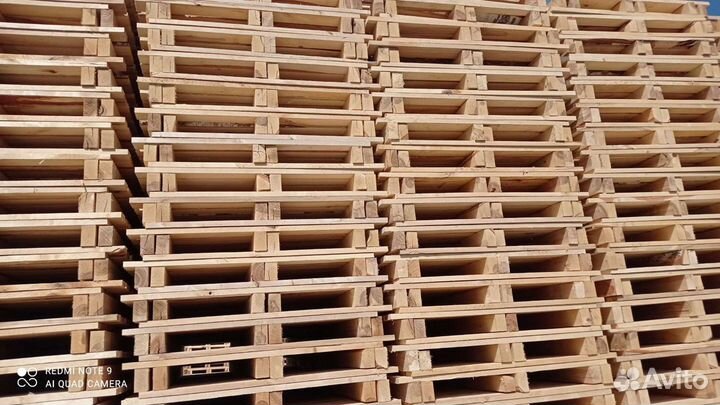 Рабочие на производство поддонов