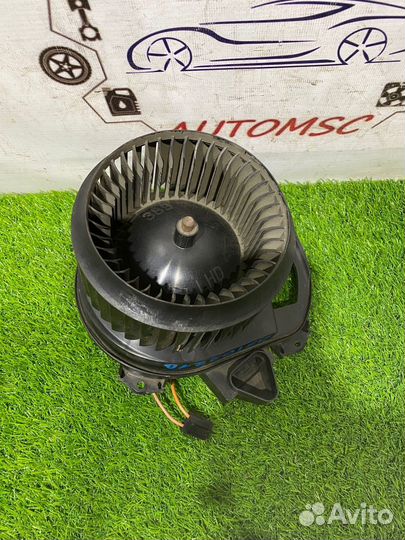 Моторчик печки на Mercedes A2469061601