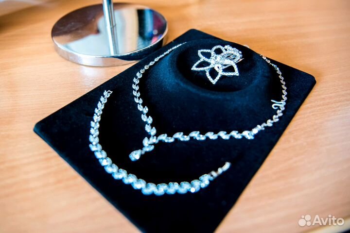 Колье, серьги и браслет