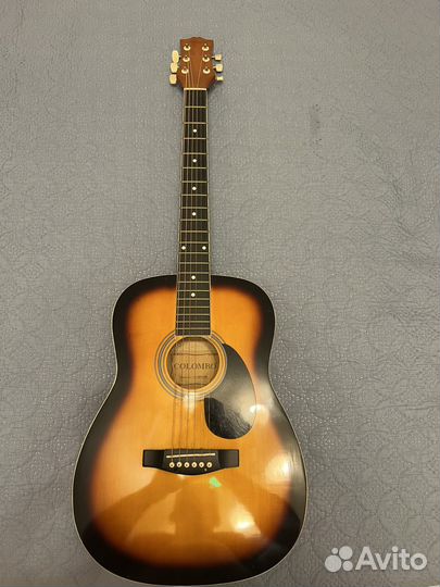 Акустическая гитара