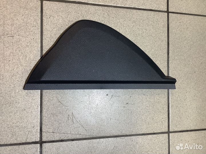 Накладка боковая торпеды L Subaru Outback