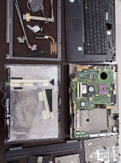 Ноутбук на запчасти Fujitsu esprimo V5535