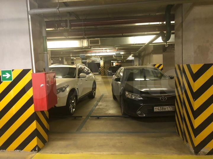 Машиноместо, 20 м²