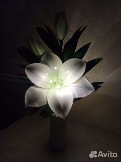 Светильник Лилия