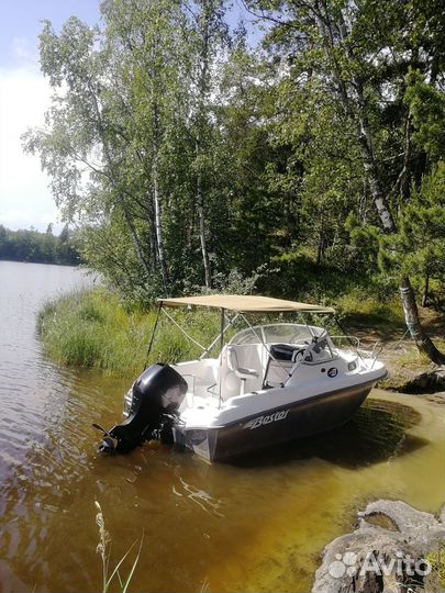 Моторная лодка