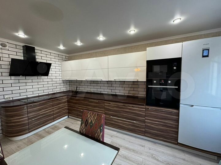 3-к. квартира, 115 м², 7/16 эт.