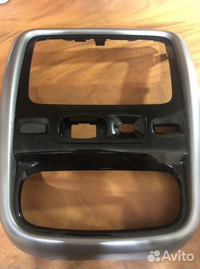 Магнитофон и накладка под него на Renault Duster