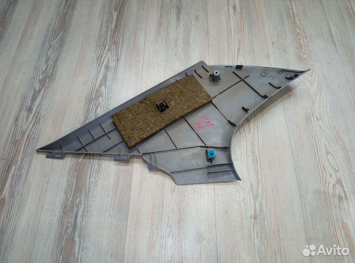 Обшивка Накладка задней стойки Nissan primera P12