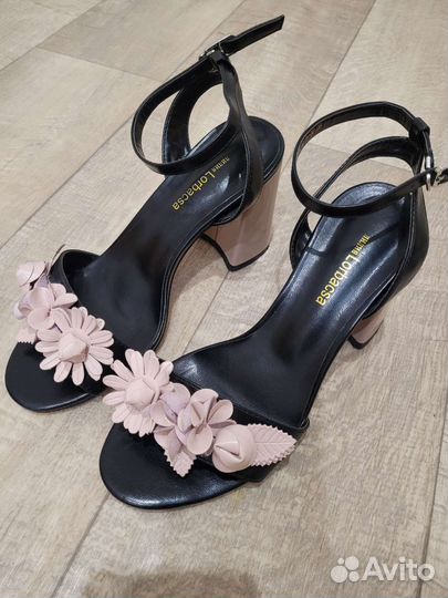 Босоножки женские 38 размер