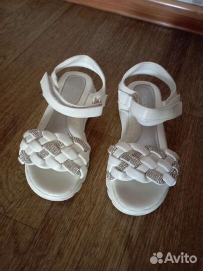 Босоножки для девочки