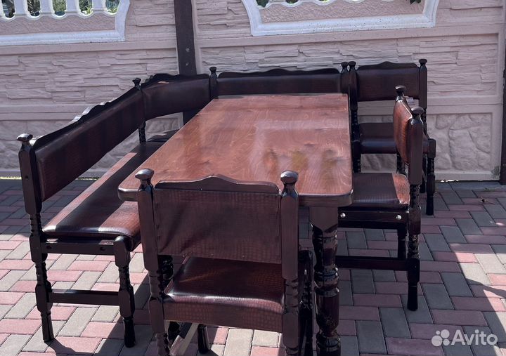 Кухонный уголок со столом и стульями бу