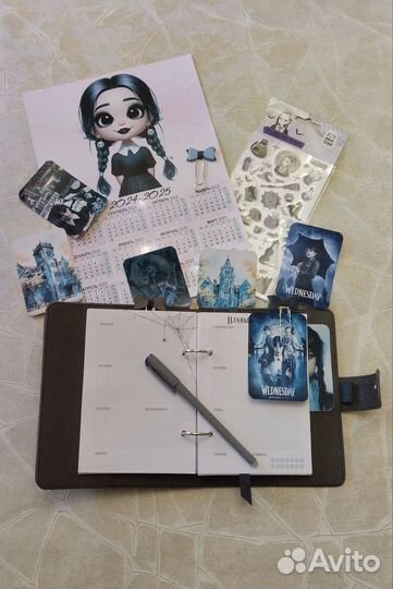 Уенсдей Блокнот - ежедневник-планер