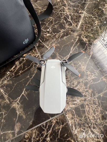 Продам новый квадрокоптер dji mavic mini 2