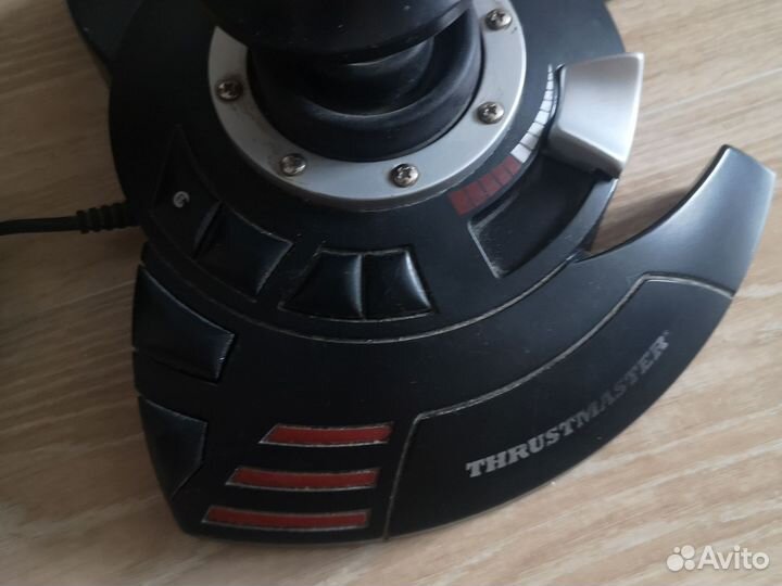 Джойстик thrustmaster t-flight stick x