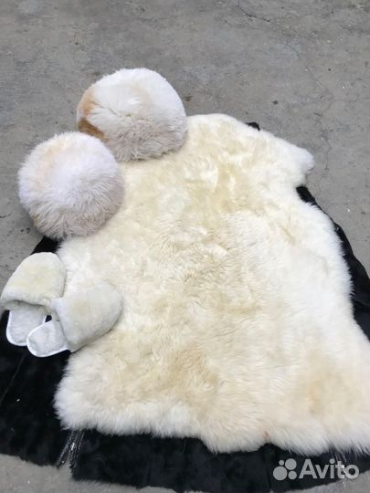 Папаха и шкура кавказская