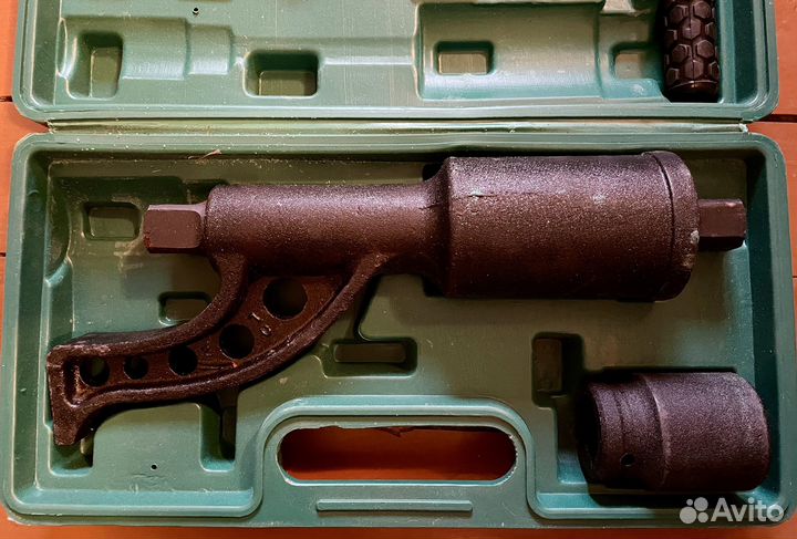 Гайковерт ручной с головкой 38 мм