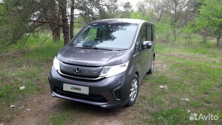 Honda Stepwgn 1.5 AT, 2015, 201 000 км