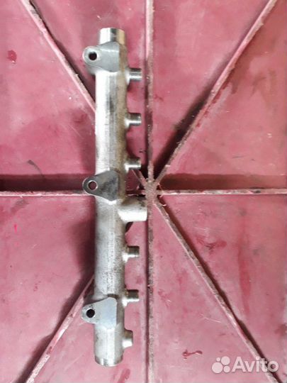 Топливная рейка (форсунки) Hyundai H1 (Starex) TQ