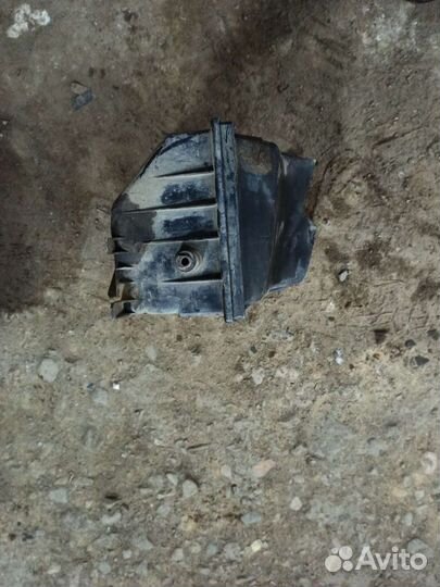 Корпус воздушного фильтра пассат б3