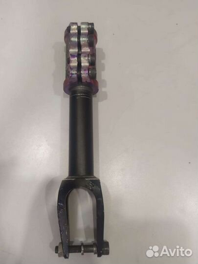 Вилка и зажим