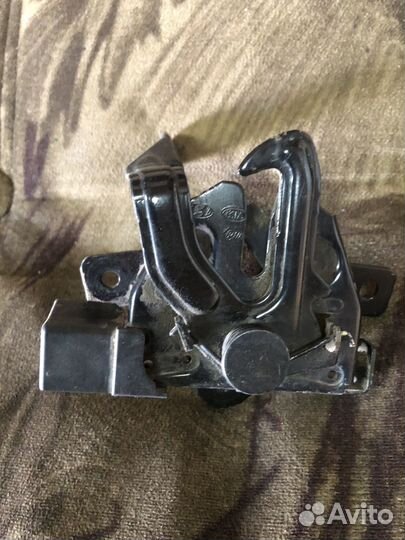 Замок капота hyundai solaris 2013