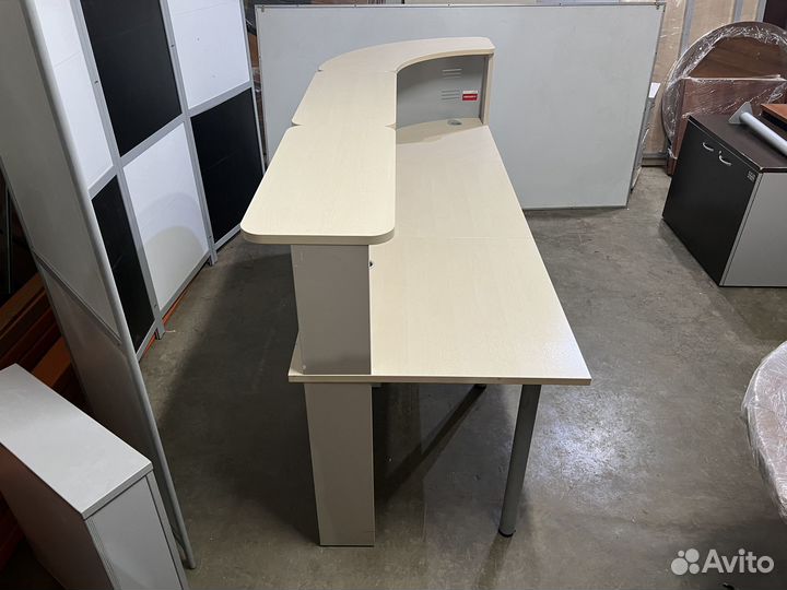 Стойка ресепшн 250х90х116