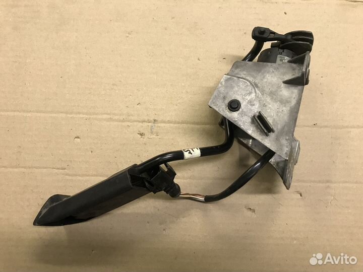 Педаль газа Audi A6 C4 2.5TDi 1996г МКПП