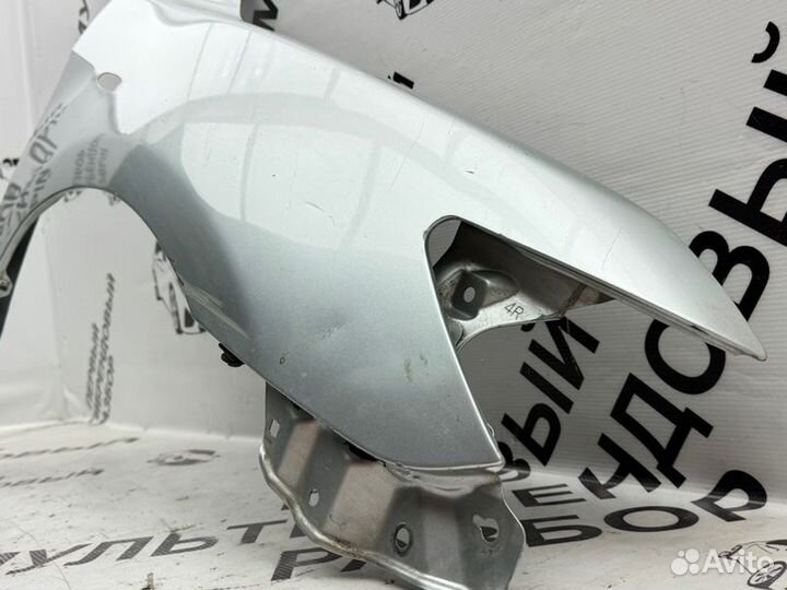 Крыло переднее правое Toyota Camry 40