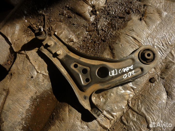 Рычаг передний правый Шевроле Авео Т250
