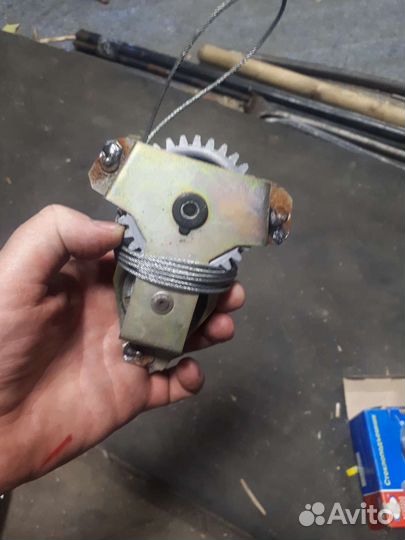 Стеклоподьемник