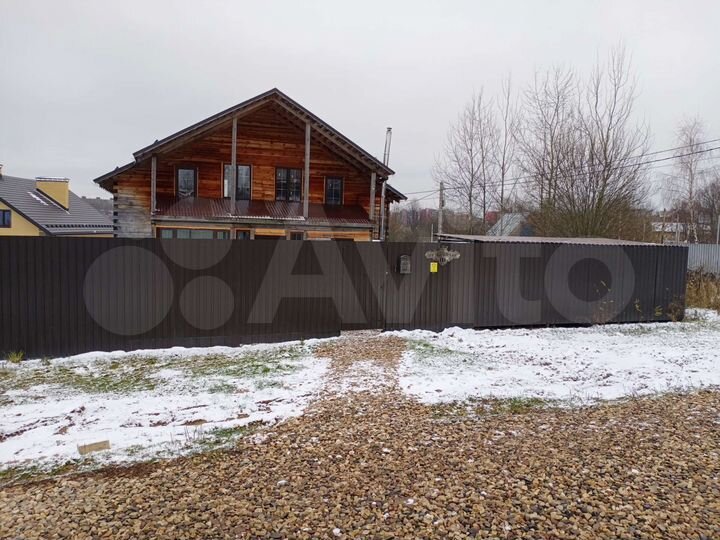 Дом 238 м² на участке 12 сот.