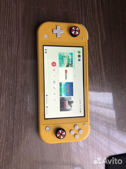 Nintendo switch lite с играми