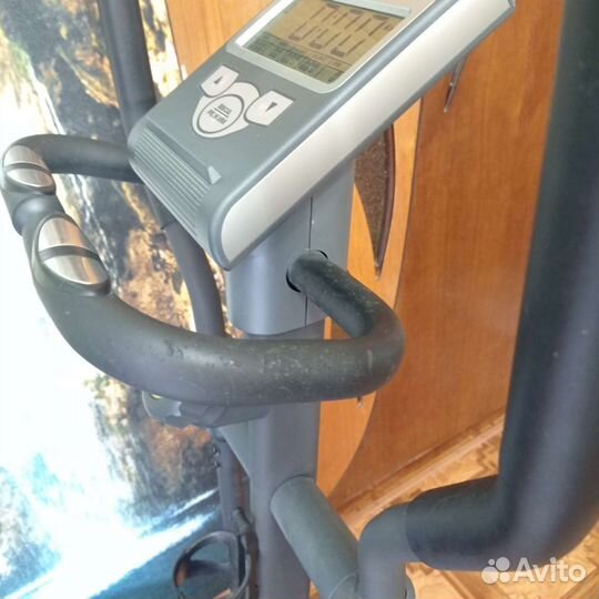 Эллиптический тренажер torneo