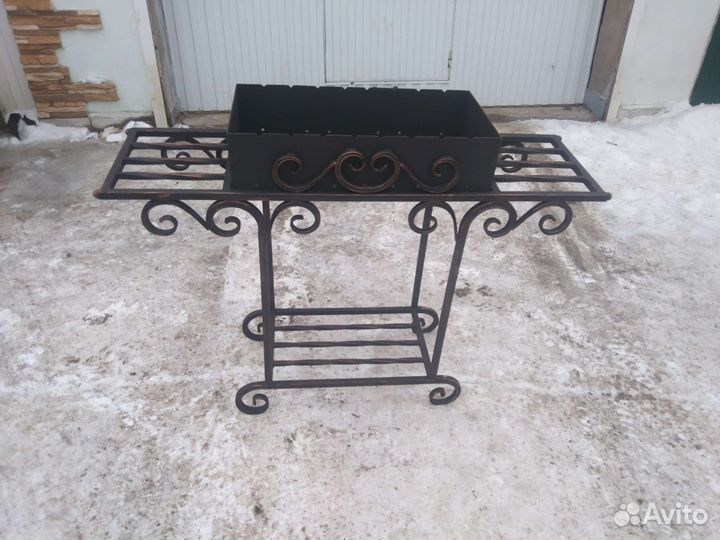 Мангал из холодной ковки