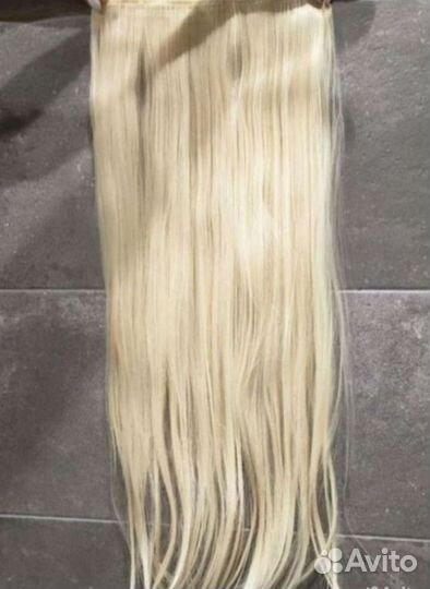 Волосы на заколках