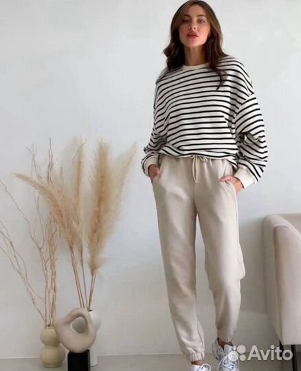 Костюм штаны и свитшот 42/48