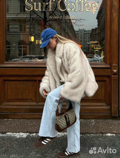 Искусственная шуба новая, под песца, neo mint