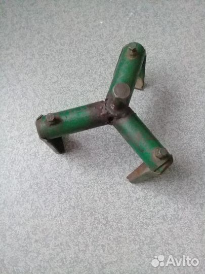 Съёмник тормозных барабанов