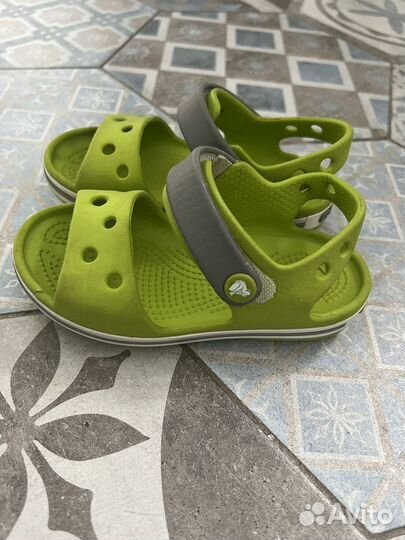 Сандалии crocs c8