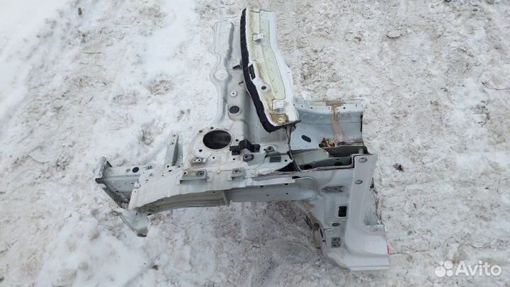 Б/У Четверть Состояние отличное, оригинал, имеются