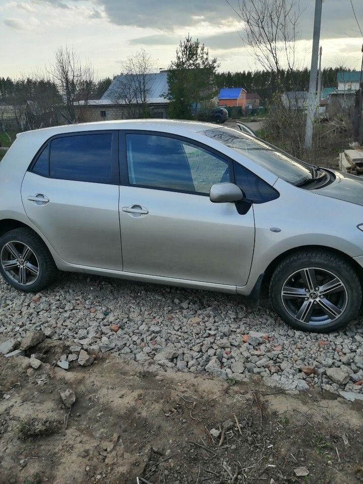 Toyota Auris: фото владельца