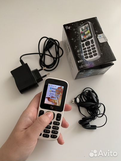 Телефон Fly на 2 sim-карты кнопочный