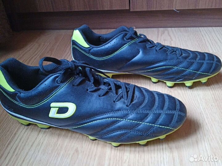 Новые бутсы Demix