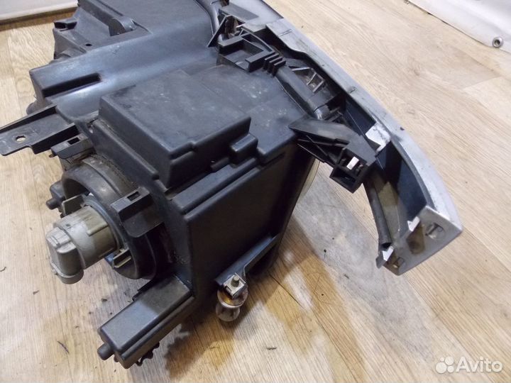 BMW 3 E46 Sedan, фара левая