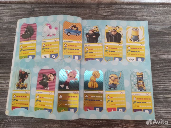 Коллекционный альбом с карточками гадкий я 3
