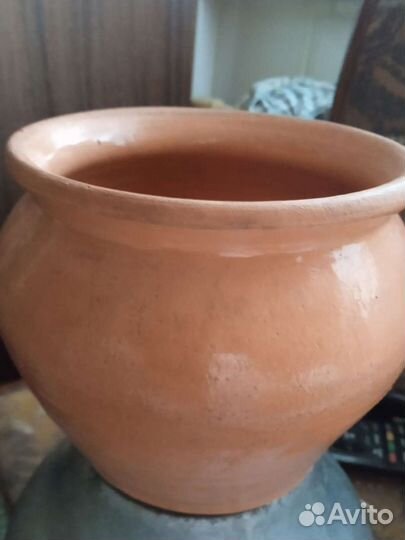 Глиняный горшок
